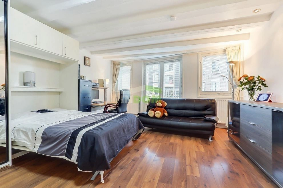 Stylish studio apartment in the historic center of Amsterdam, the Netherlands