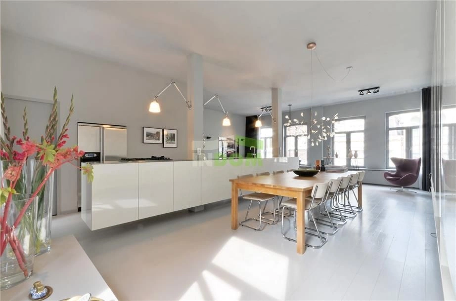 شقة أنيقة مع تراس في المركز التاريخي لأمستردام، هولندا