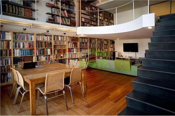 3+1 Duplex with panoramic view of Amsterdam canal