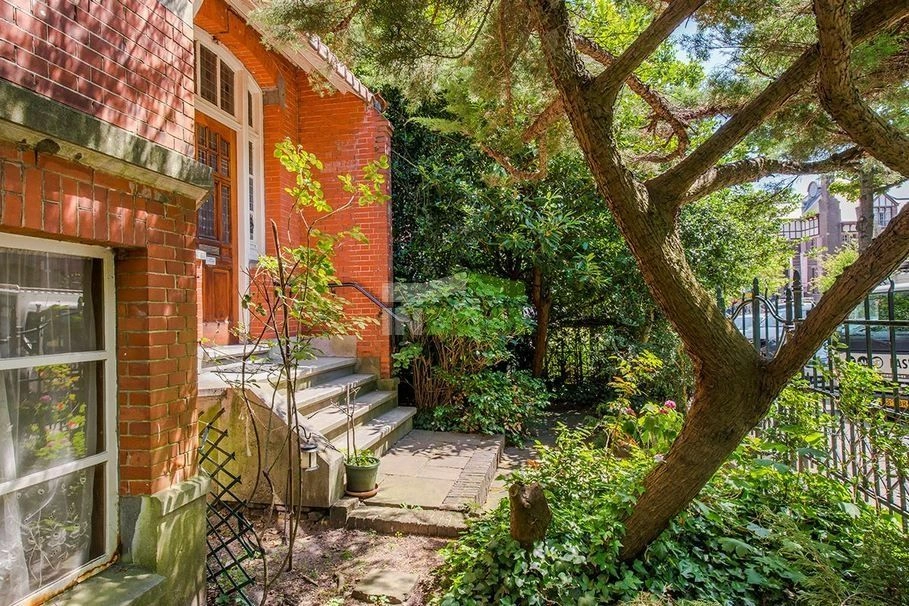 Mansão de luxo com terraço no centro de Amsterdã, na Holanda