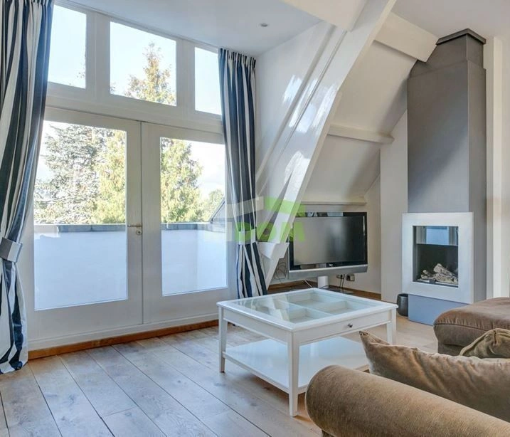 Amsterdam'ın tarihi merkezinde dubleks daire