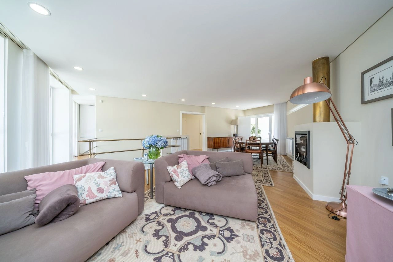 خانه با تزیینات عالی در پواوا دِ وارزیم، منطقه پورتو