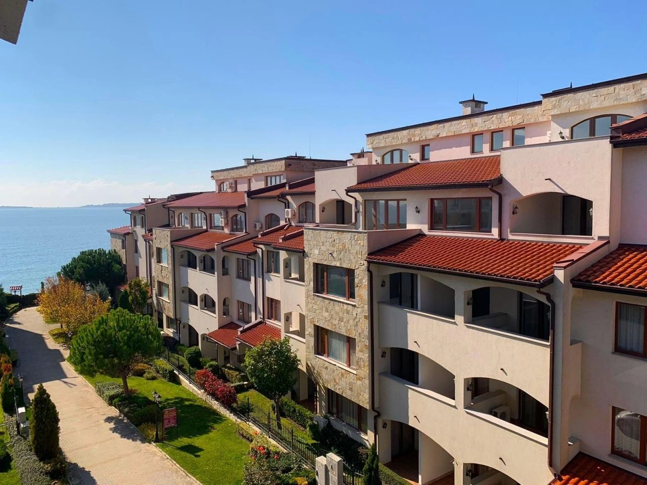 Apartamento na primeira linha do mar em um complexo prestigiado em Sveti Vlas, Bulgária