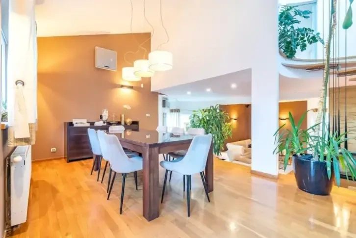 Elegante villa en una zona pintoresca de Zagreb - 899,000 €