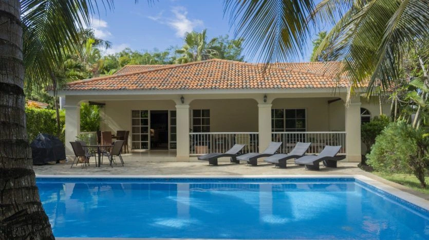 Вилла 4+1 с бассейном и террасой в Сосуа, Доминиканская Республика