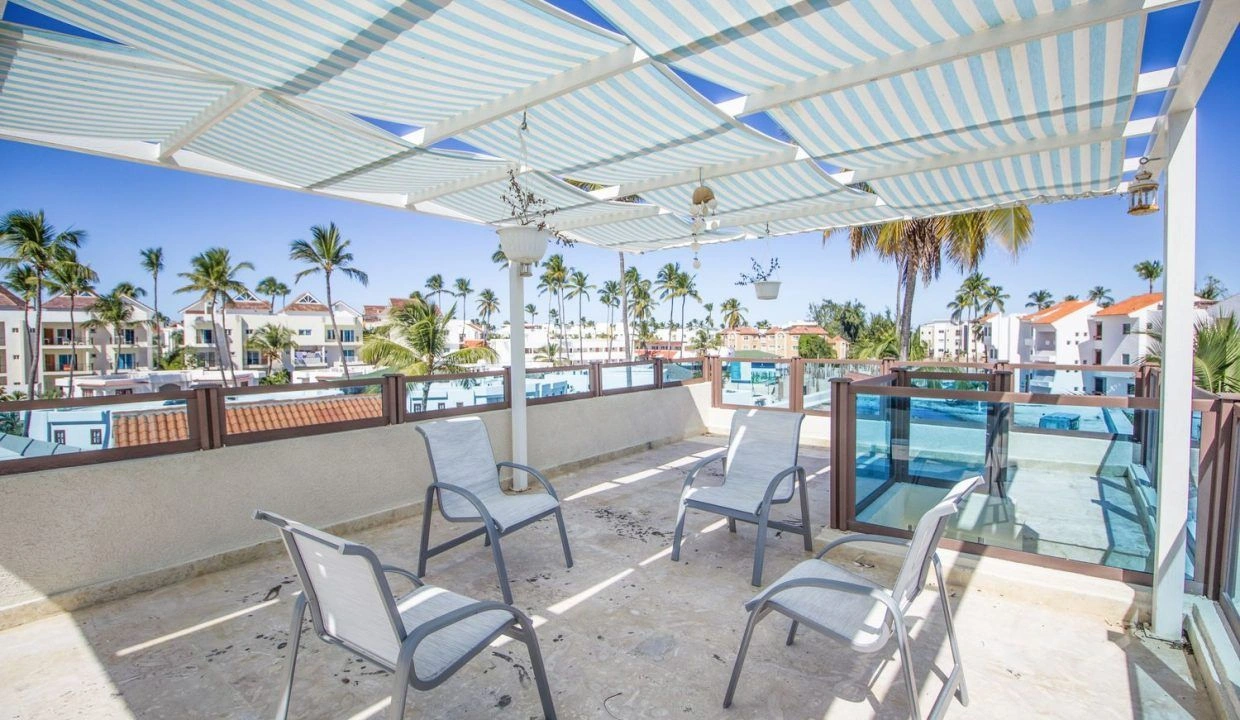 Дизайнерский отремонтированный таунхаус недалеко от пляжа в Пунта-Кане, Доминиканская Республика