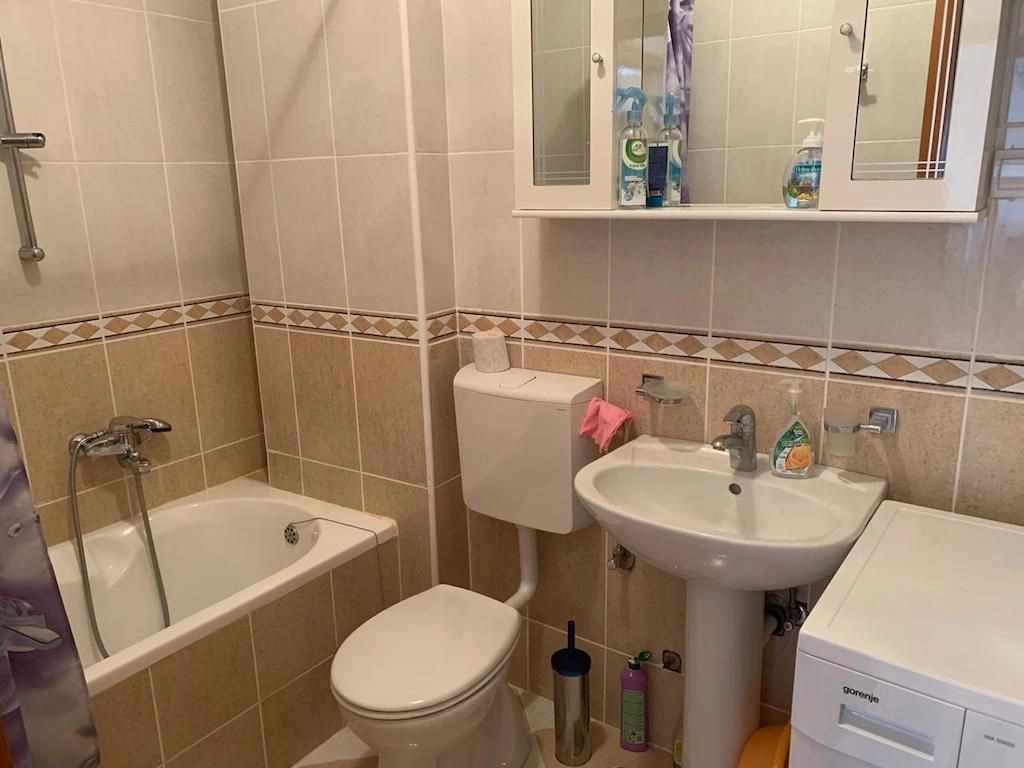 Accogliente appartamento 1+1 a Budva