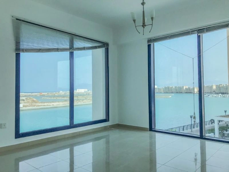 उत्तरी अमीरात रस अल खैमाह में 193 m2 का अपार्टमेंट