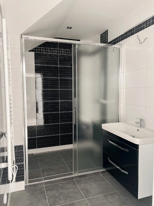 Apartamento moderno de 72 m² próximo ao parque em Marianske Lazne