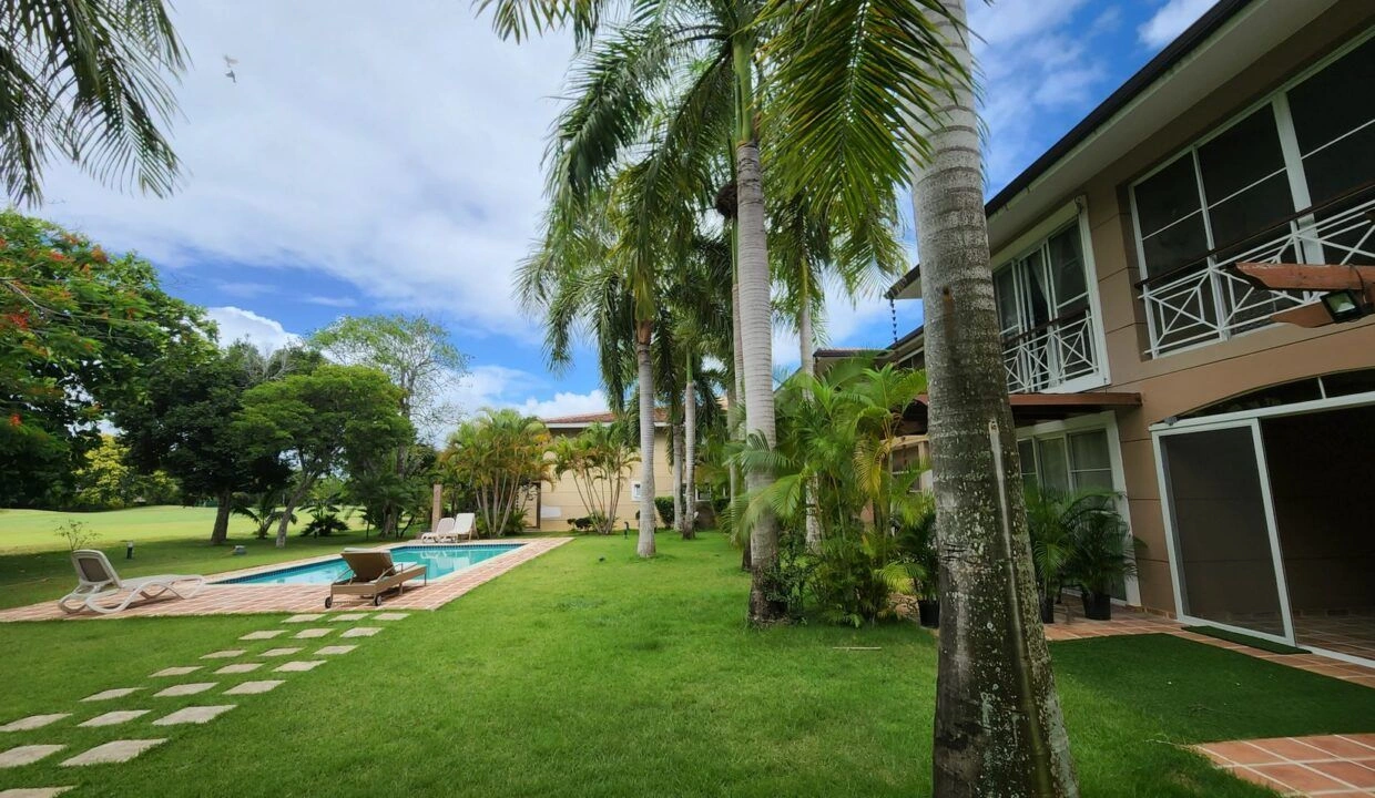 Apartment in a prestigious golf resort in Punta Cana, Dominican Republic