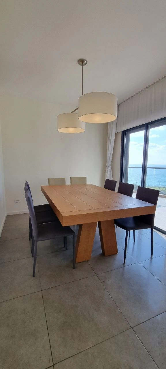 View apartment 4+1 with appliances on the first line of the sea in Netanya, Israel