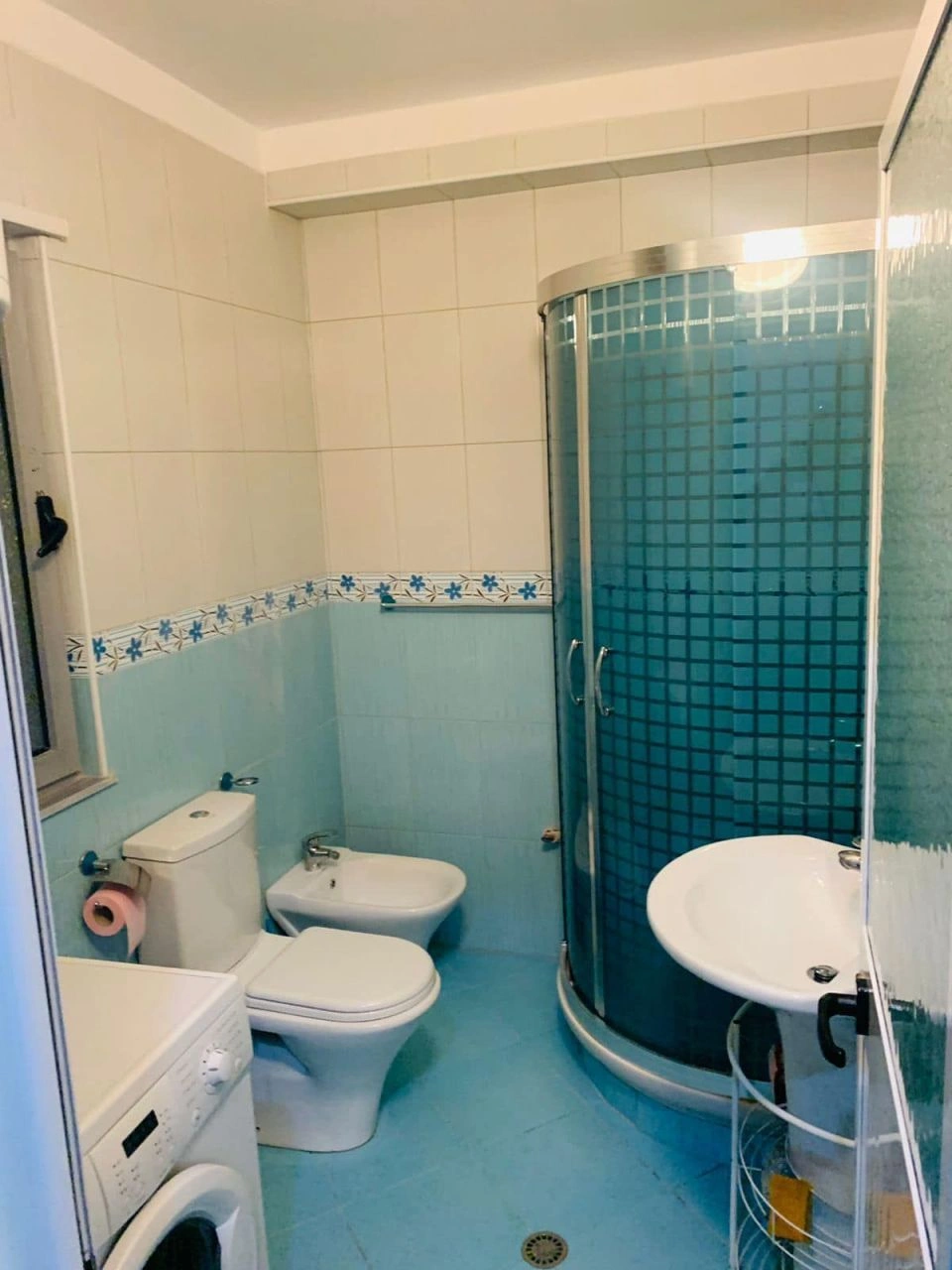 Bright apartment 72 m² with sea view in Durres