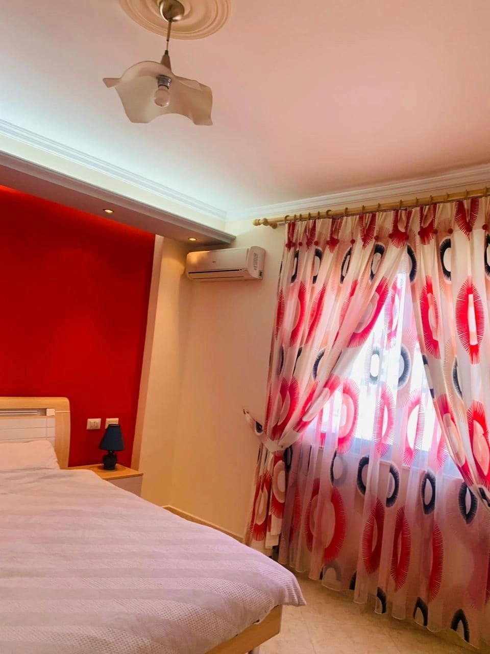 Bright apartment 72 m² with sea view in Durres