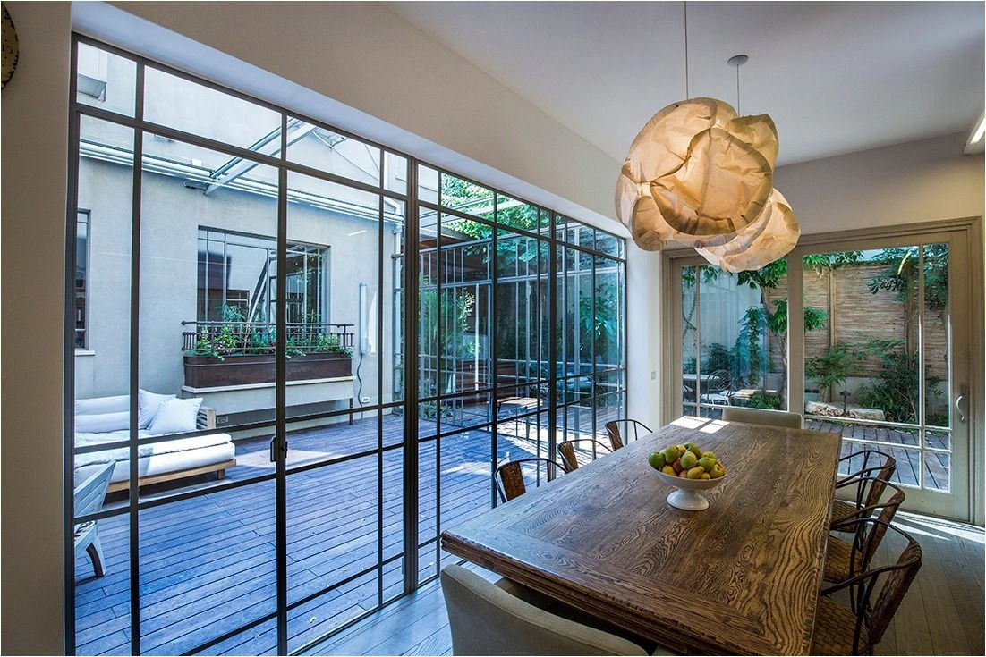 特拉维夫市中心带私人花园的6+1别墅