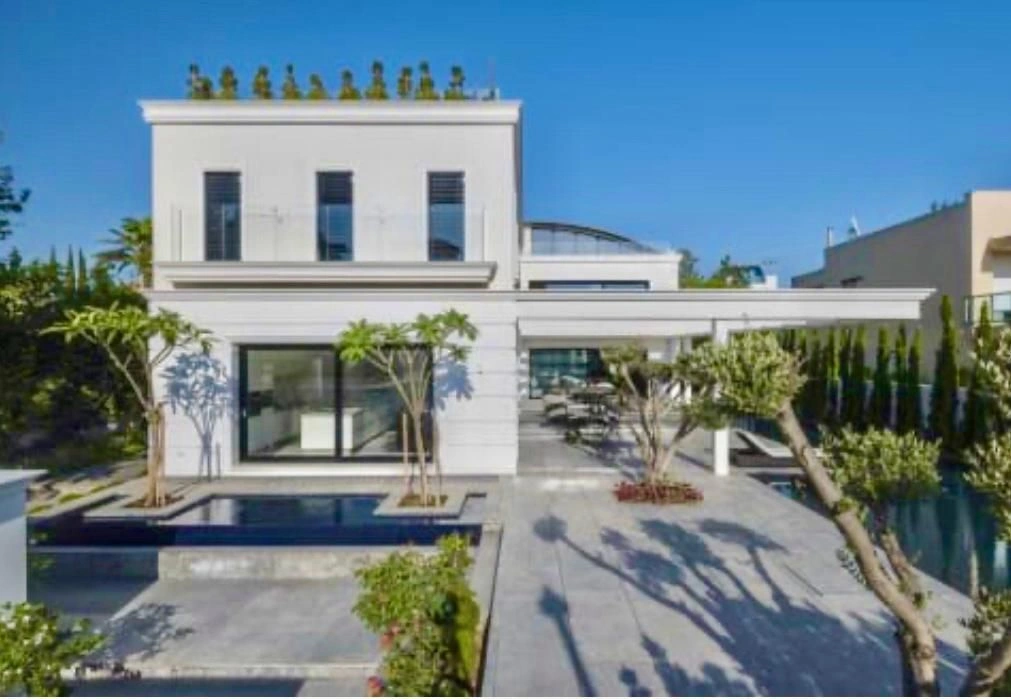 Villa entièrement meublée au bord de la mer à Herzliya, Israël