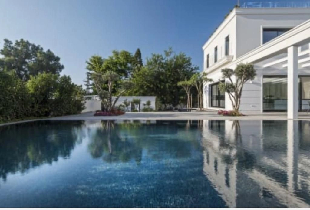 Villa entièrement meublée au bord de la mer à Herzliya, Israël