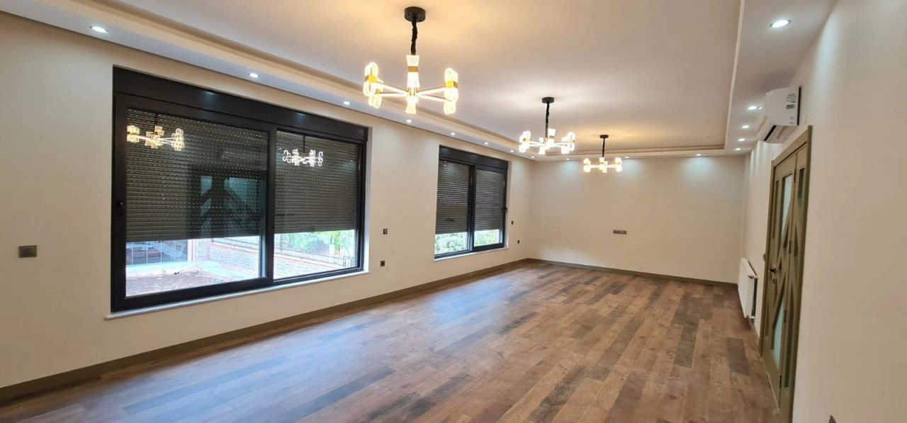 خانه spacious 6+1 در حومه آنتالیا
