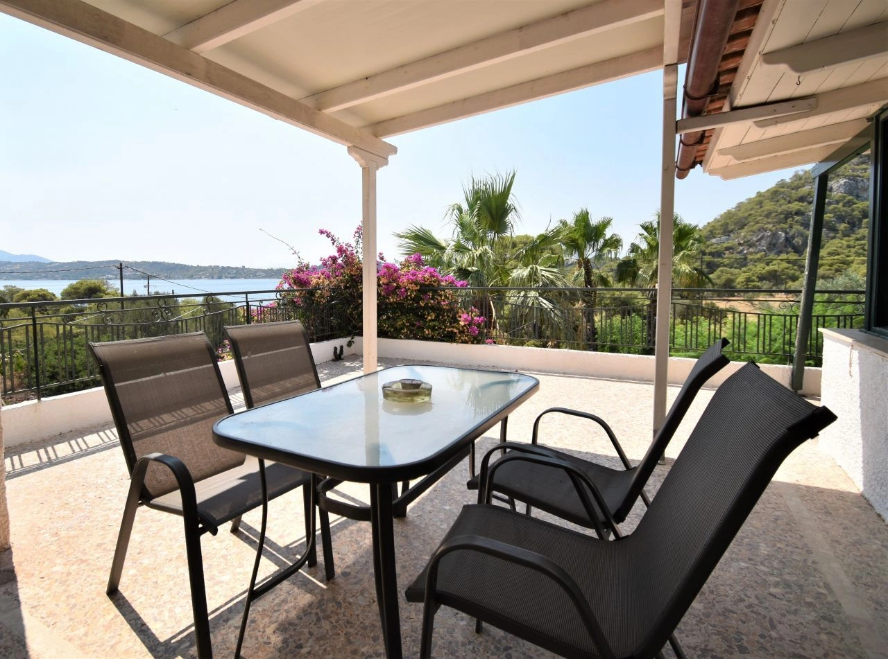 اشترِ فيلا في لوتراتكي، 240 م2، 3 غرف نوم