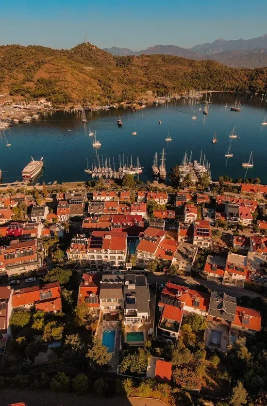 Villa de luxe 4+1 en plein centre de Fethiye