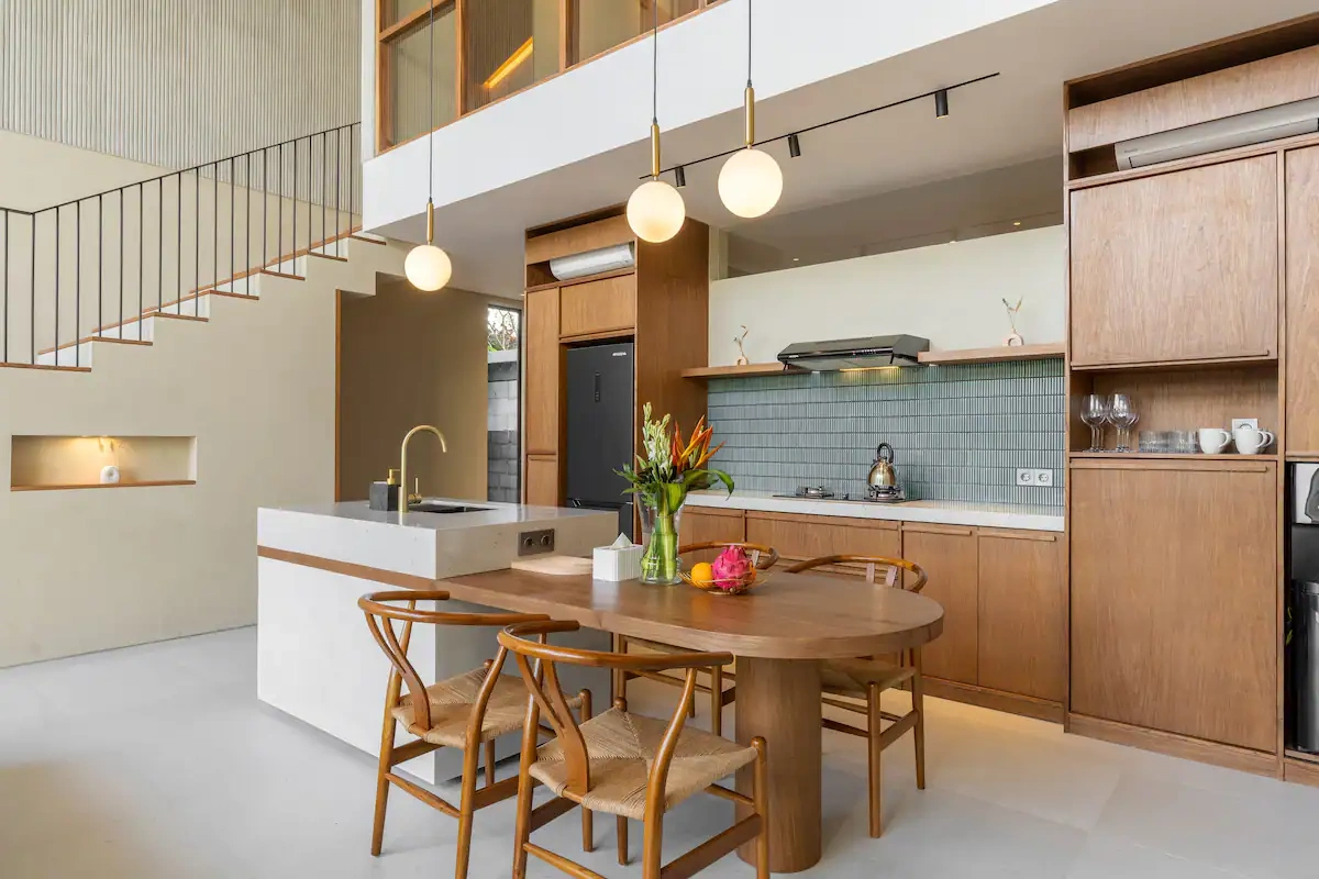 Casa adosada de 200 m2 con muebles en Bukit