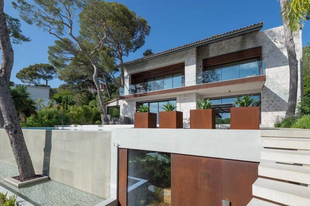 法国尼斯斯堪的纳维亚风格5+1别墅