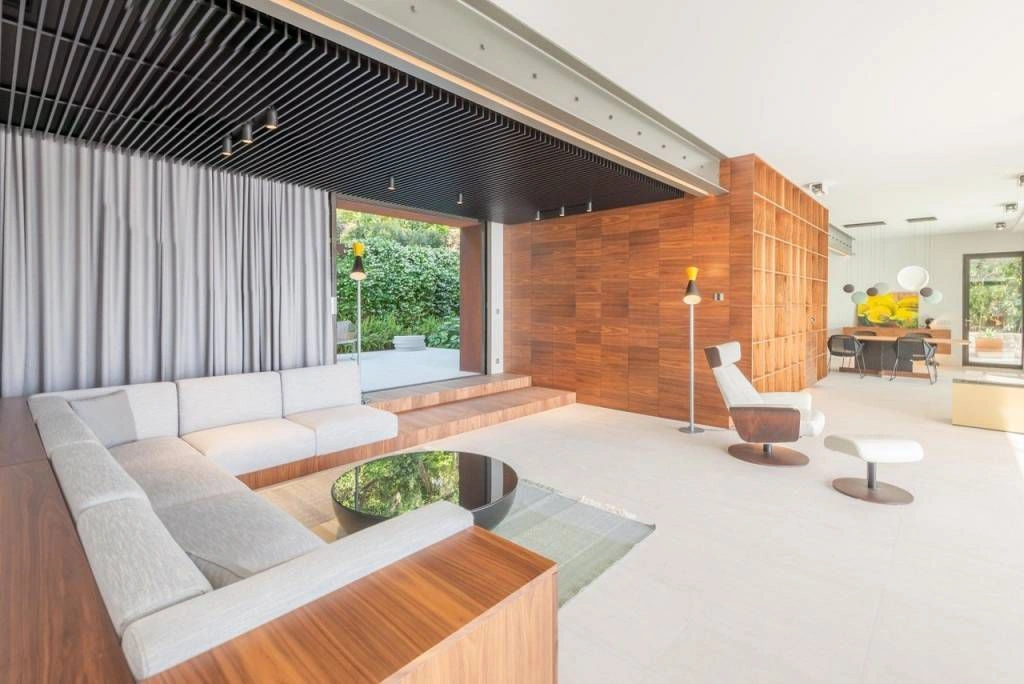 法国尼斯斯堪的纳维亚风格5+1别墅