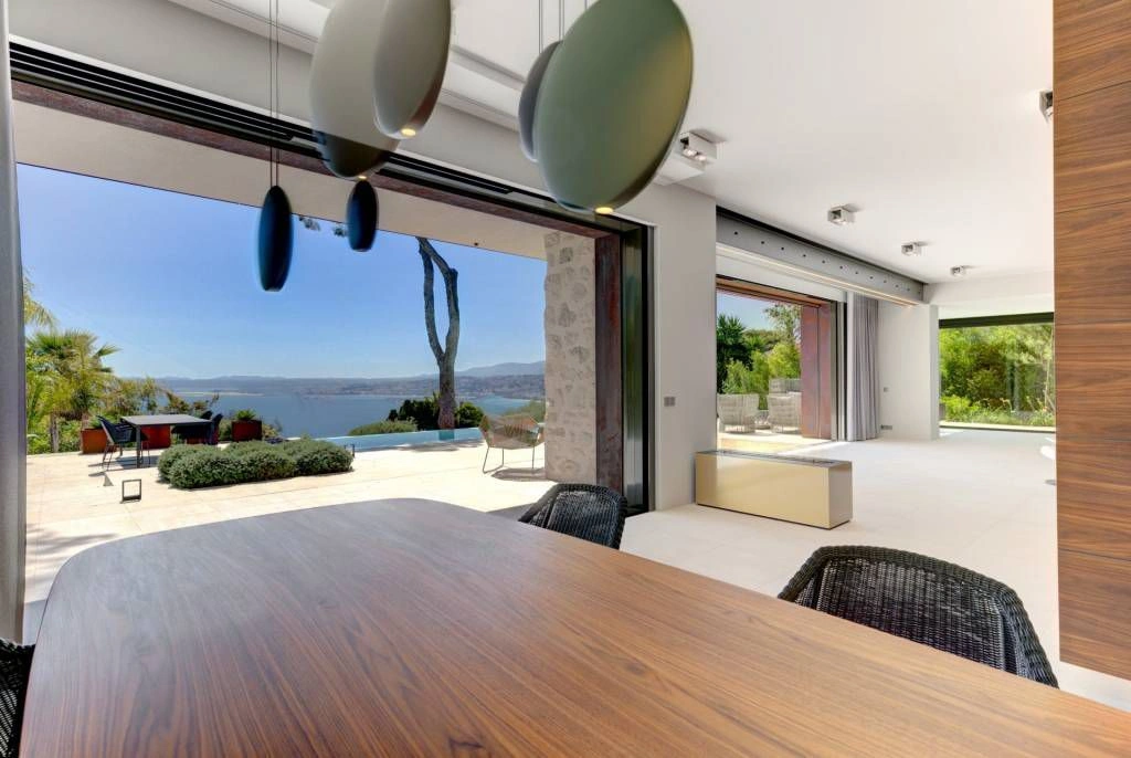 法国尼斯斯堪的纳维亚风格5+1别墅