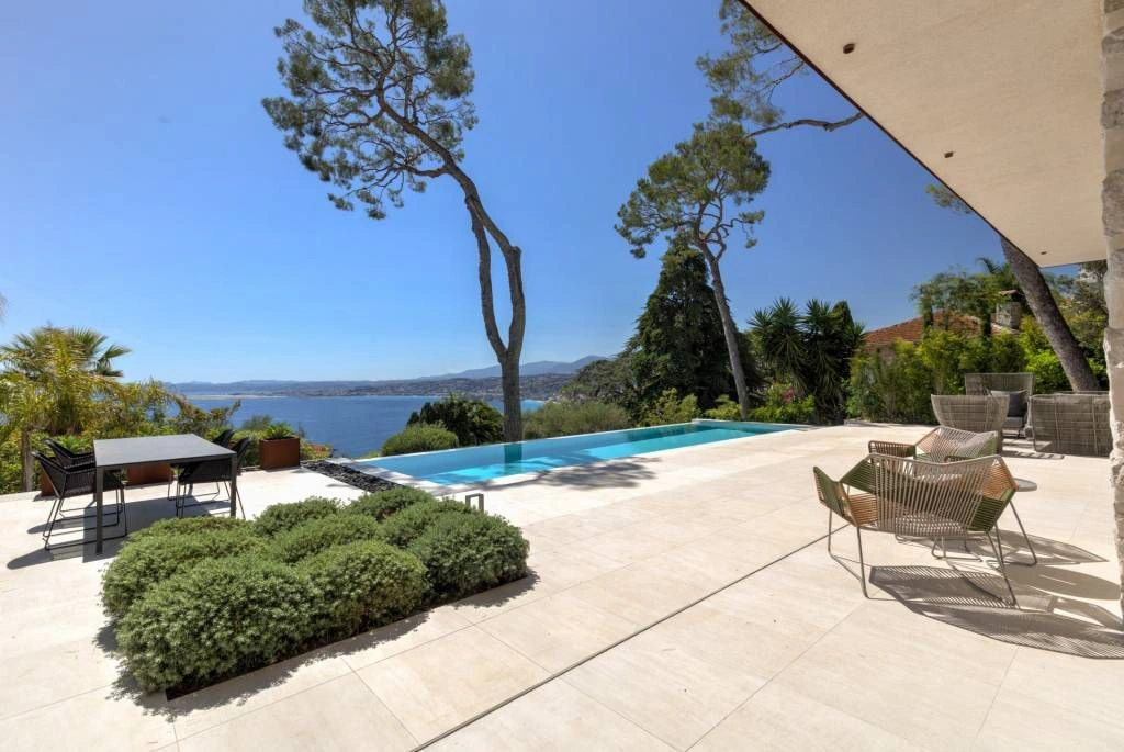 法国尼斯斯堪的纳维亚风格5+1别墅