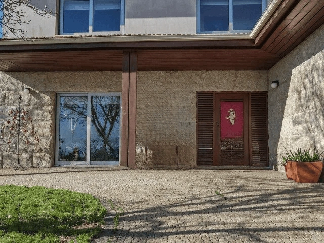 منزل أصيل بمساحة 318 م² في موقع أمارانتي بالبرتغال