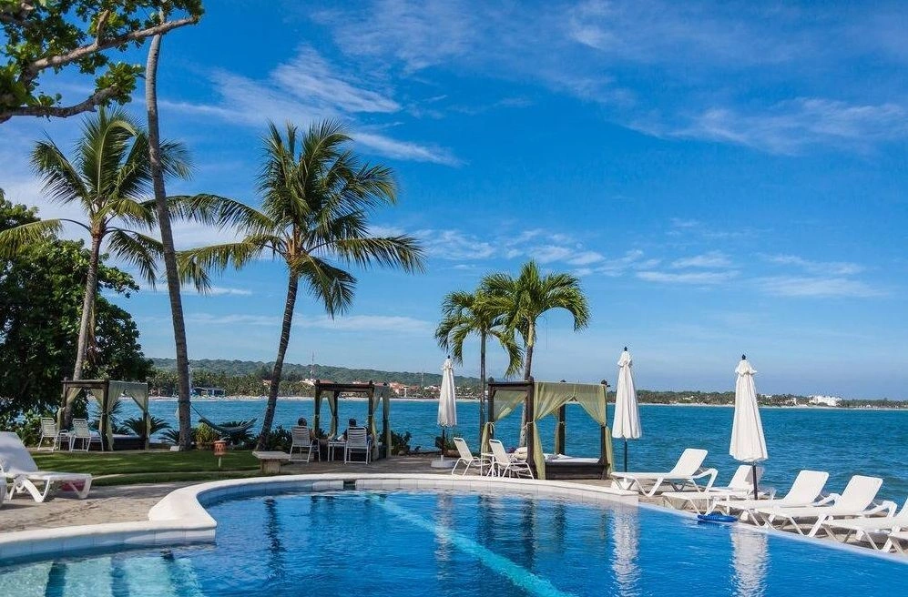 Furnished apartment on the first line of the ocean in Cabarete, Dominican Republic