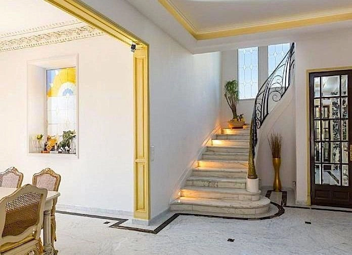 法国尼斯海景豪华别墅(5+1居室)