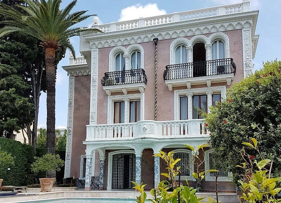 法国尼斯海景豪华别墅(5+1居室)