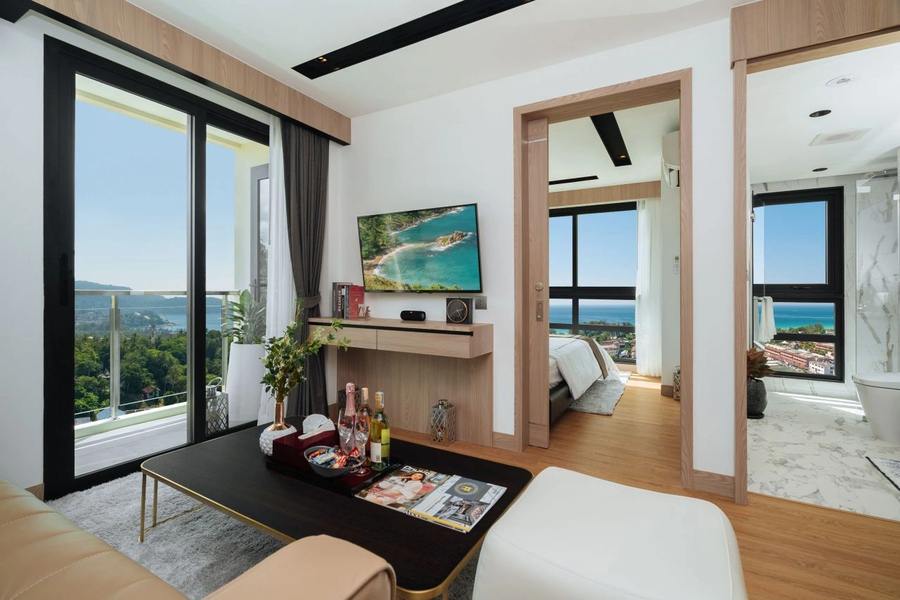 100 sq.m. apartment in Phuket by the sea