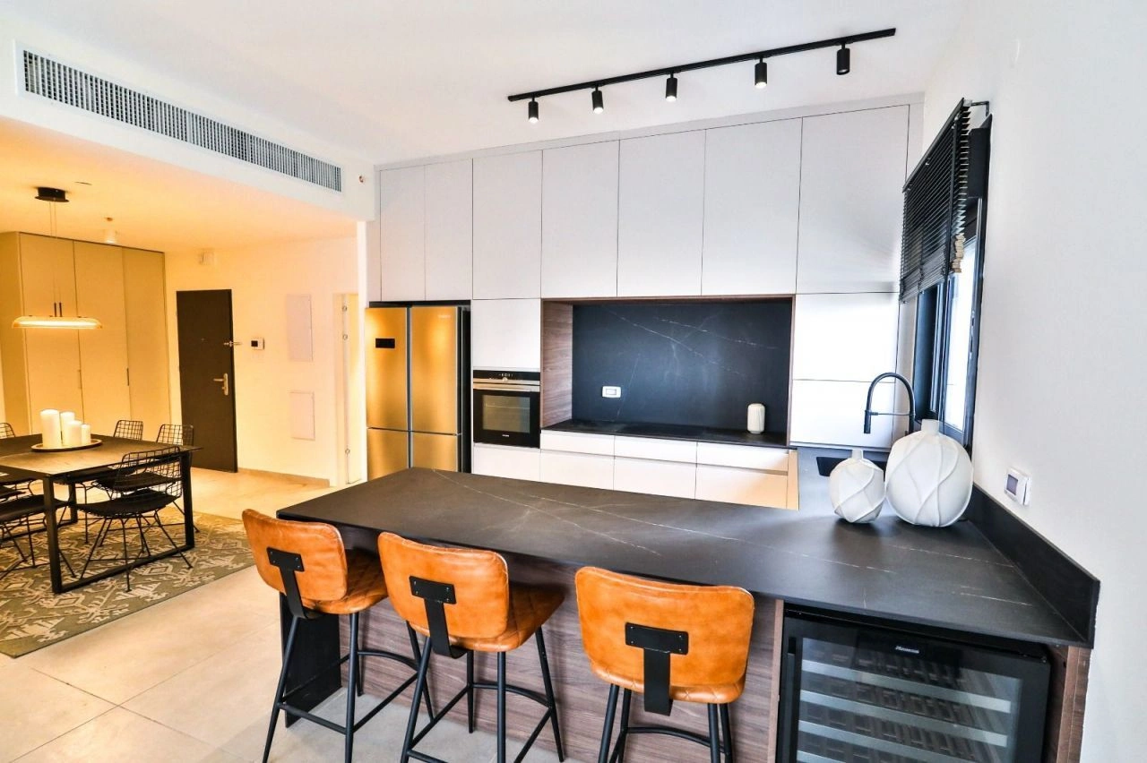 Apartment with a spacious balcony in Bat Yam, Israel