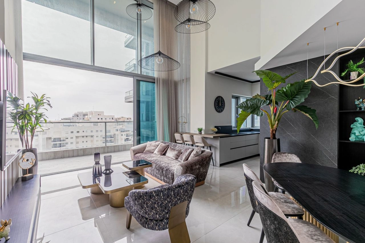 شقة مع شرفة واسعة في تل أبيب، إسرائيل