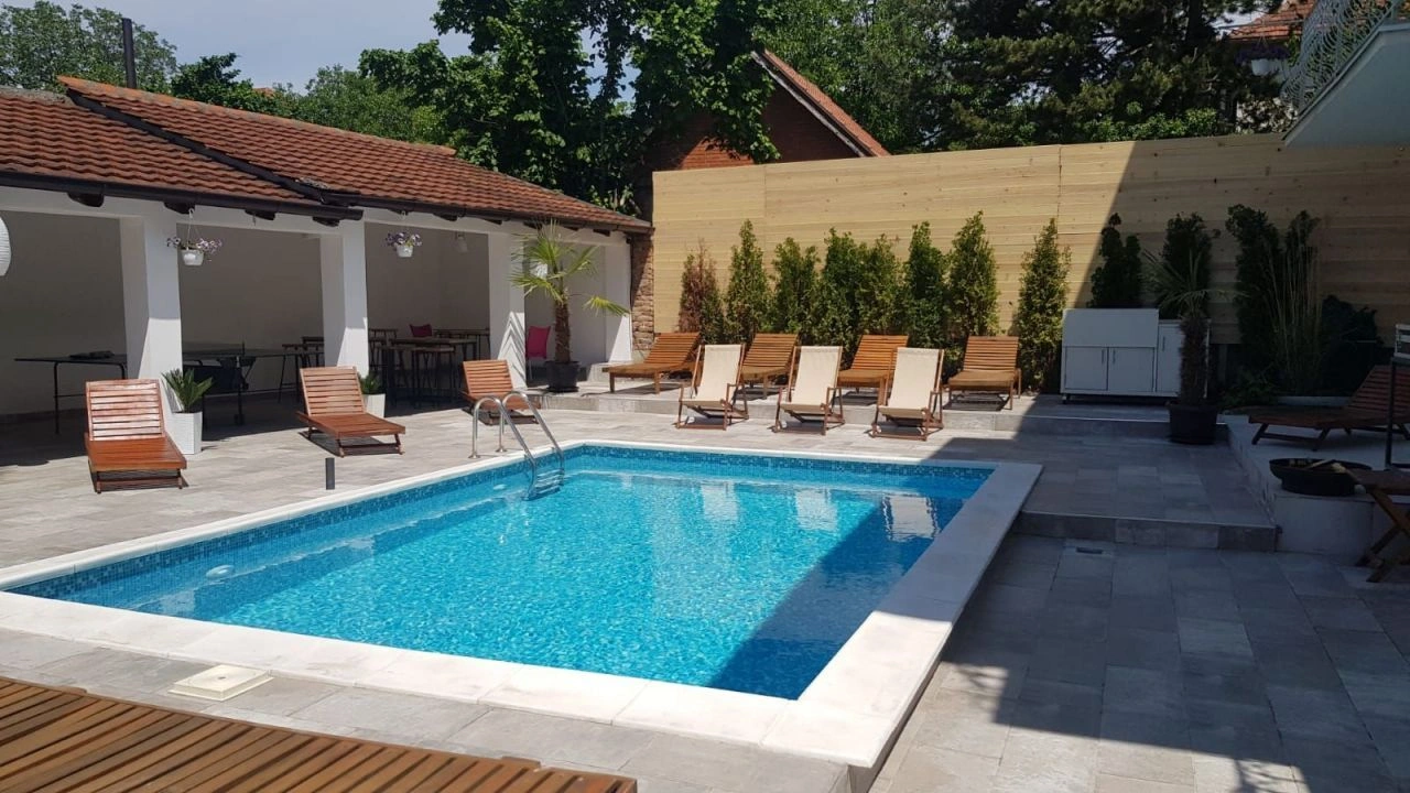 Villa 5+1 in begehrter Lage in Belgrad, Serbien