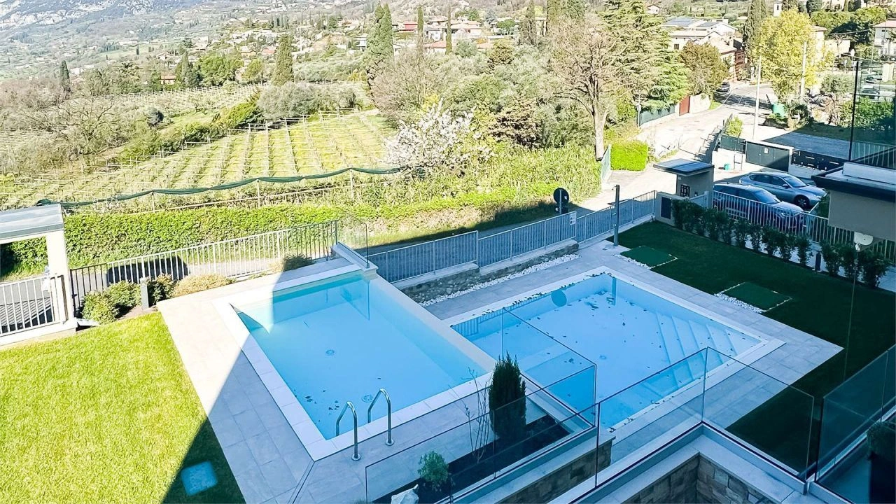 Apartment 110 m2 with lake view