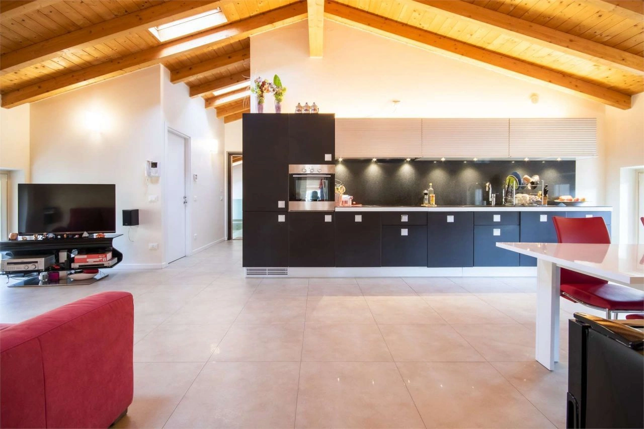 Penthouse 120 m2 near the park