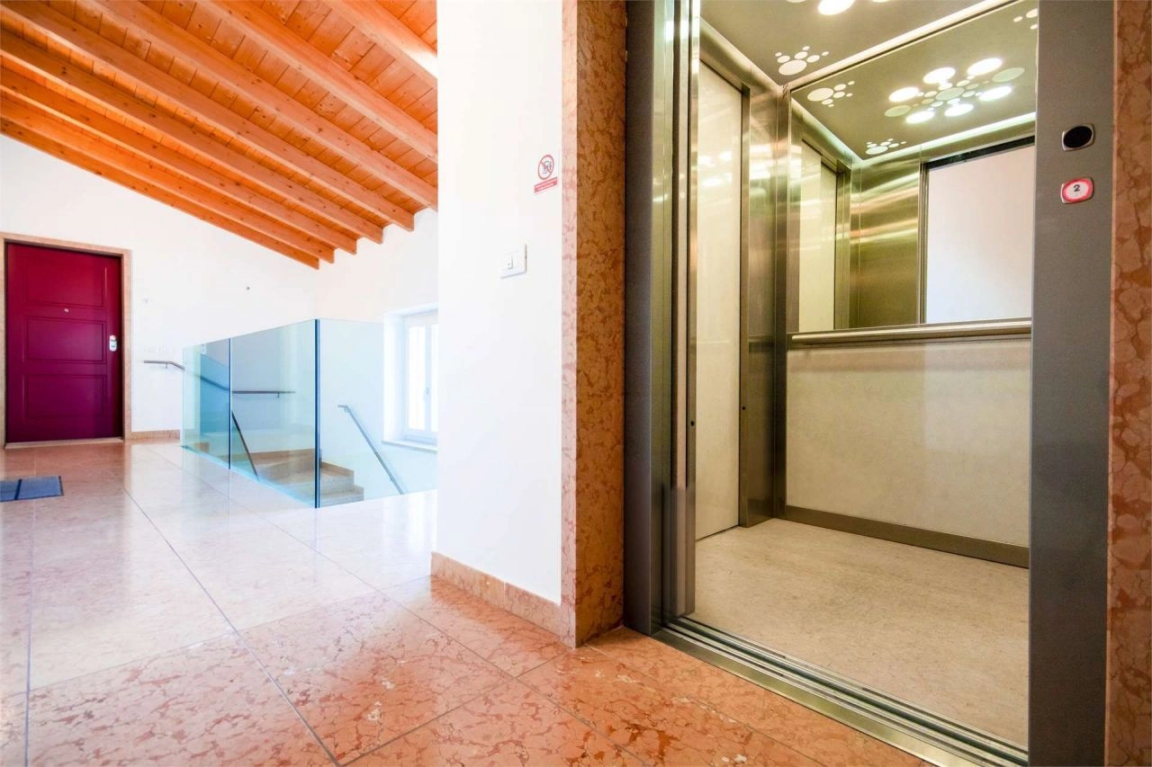 Penthouse 120 m2 near the park