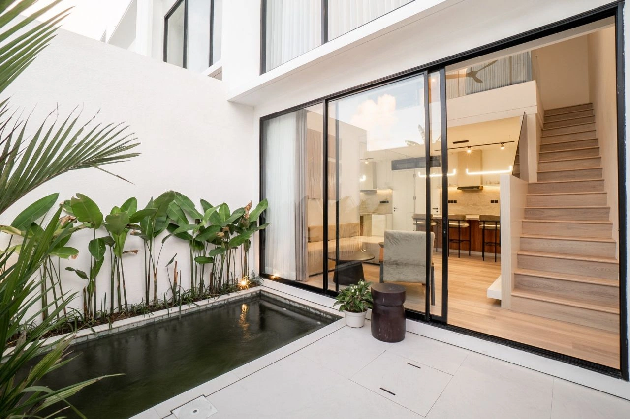 Stylish Townhouse in Canggu, Indonesia, 100 m2