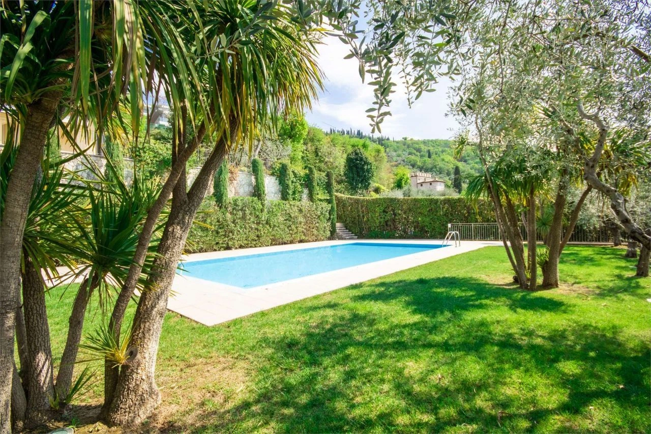 Villa 3+1 in Torri del Benaco