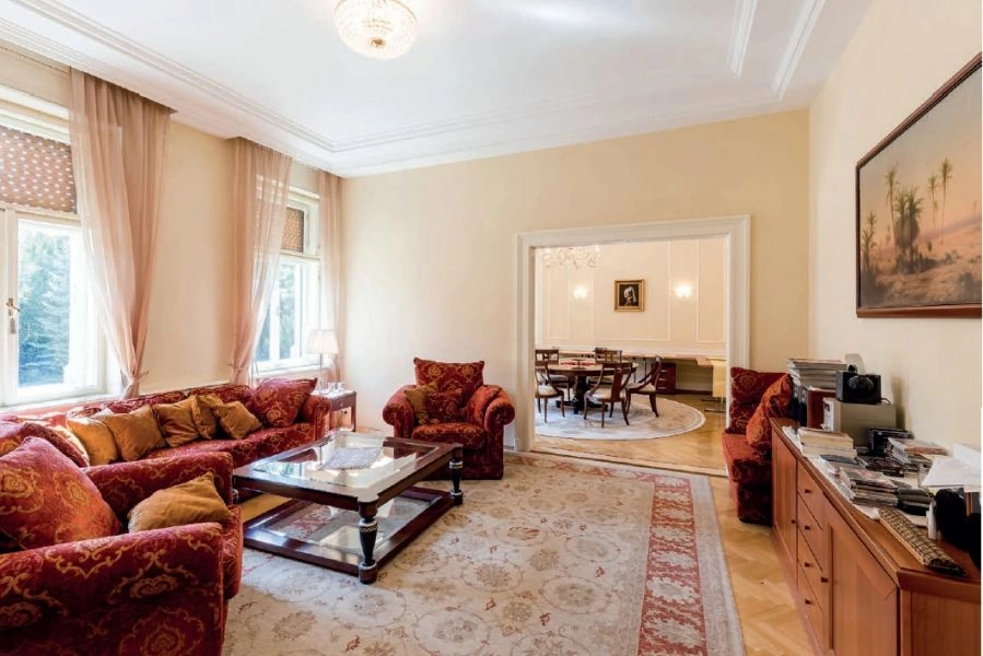 Budapeşte'nin elit bir bölgesinde yüzyıl eski bir şato