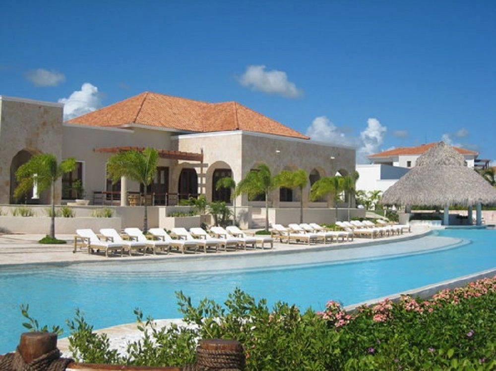 Apartamentos com vista para o mar e campos de golfe na República Dominicana - $ 499.200