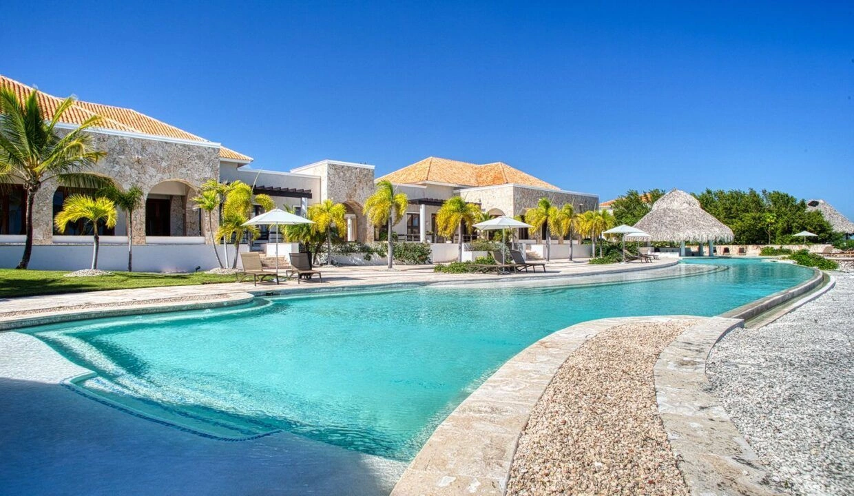 Apartamentos com vista para o mar e campos de golfe na República Dominicana - $ 499.200