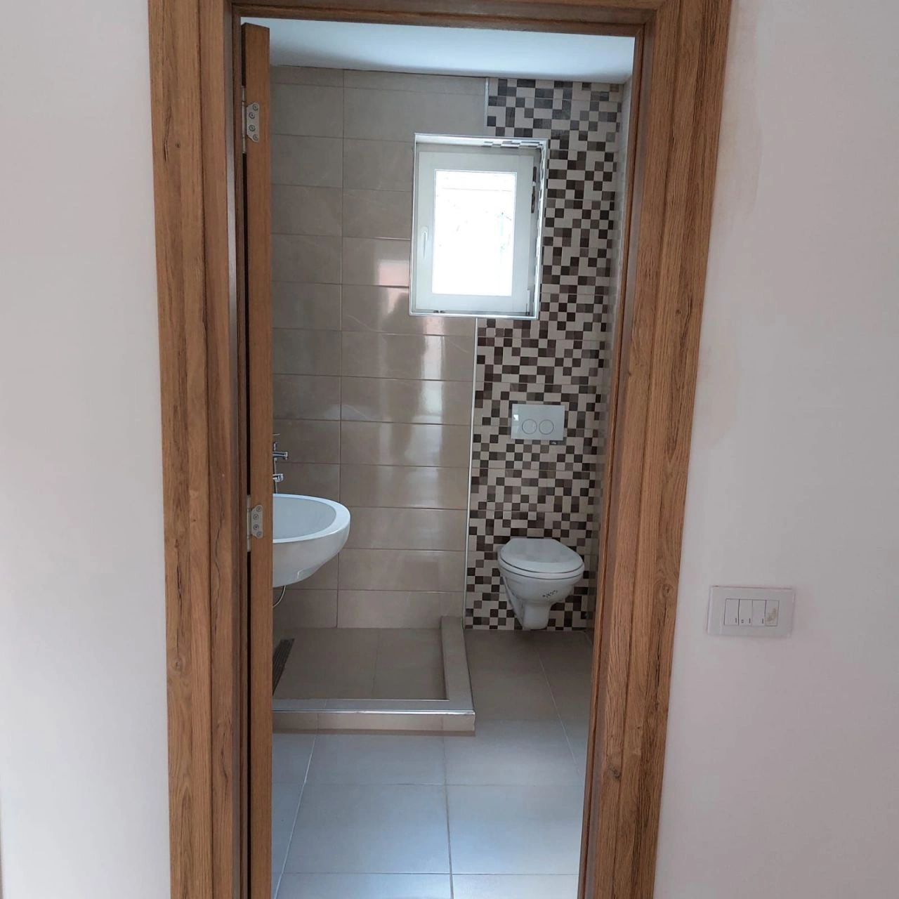 Apartamento en un nuevo edificio en una zona tranquila en Nis, Serbia