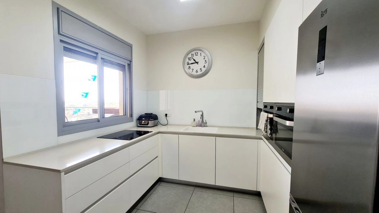 شقة في منطقة جديدة من هولون مع إطلالات بانورامية، إسرائيل