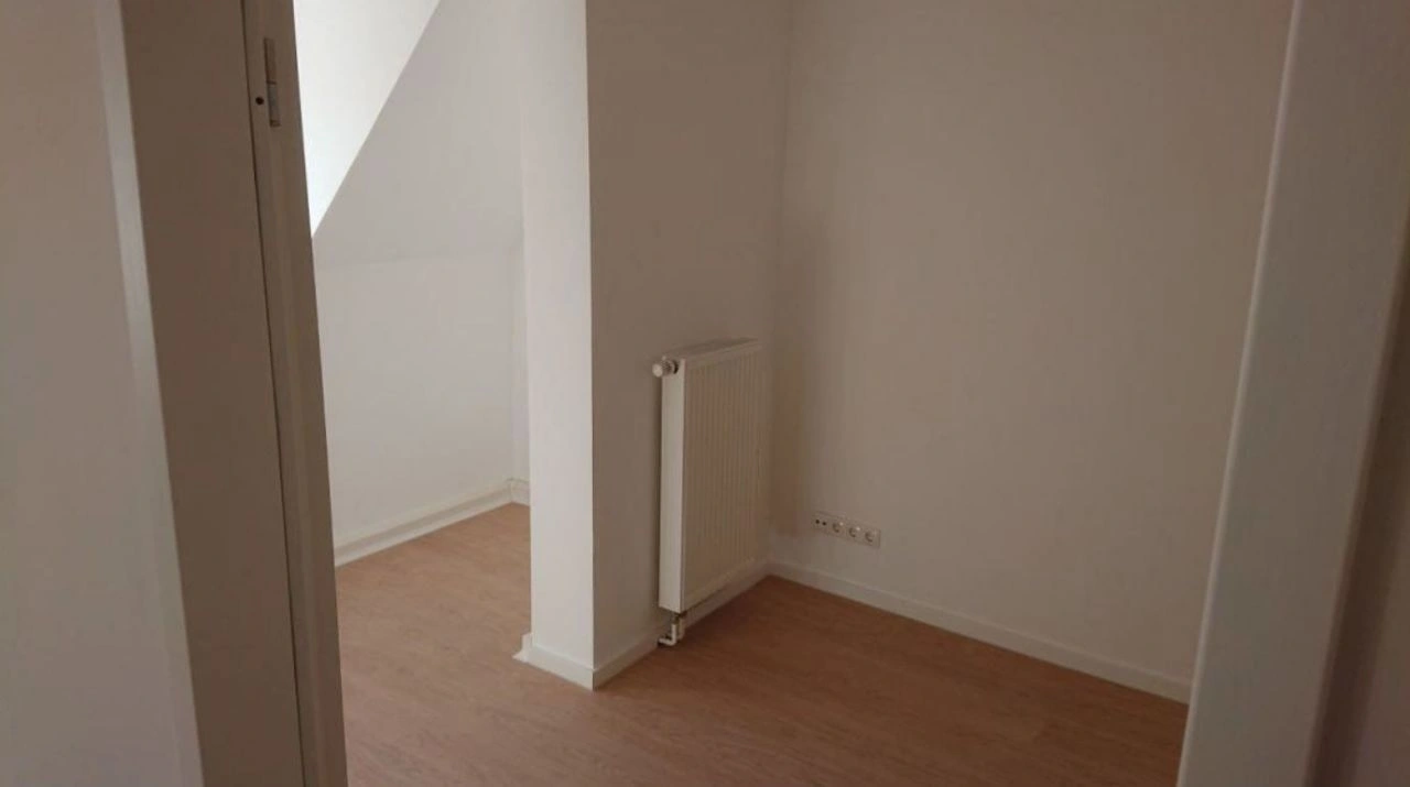 Appartement élégant de deux chambres dans un bâtiment historique à Cologne, Allemagne, 80 m2