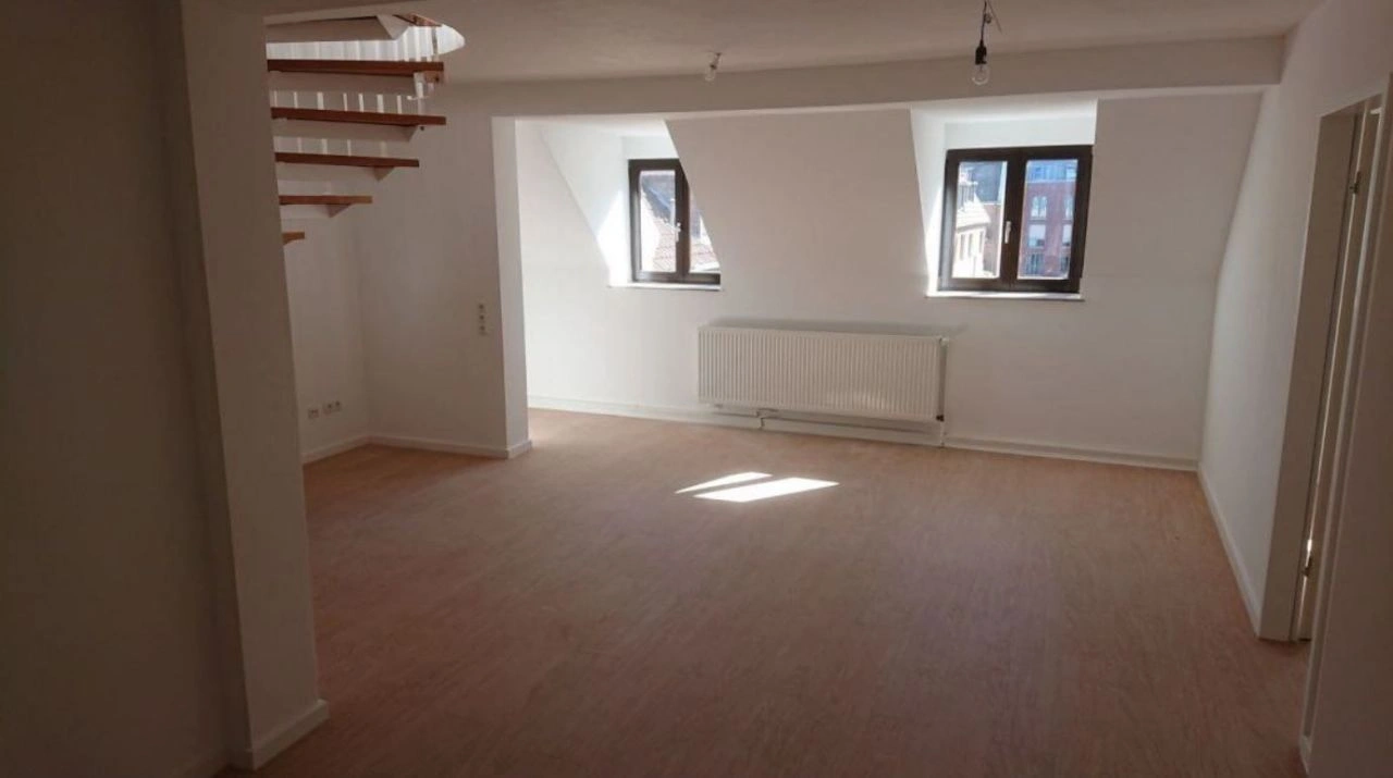 Appartement élégant de deux chambres dans un bâtiment historique à Cologne, Allemagne, 80 m2