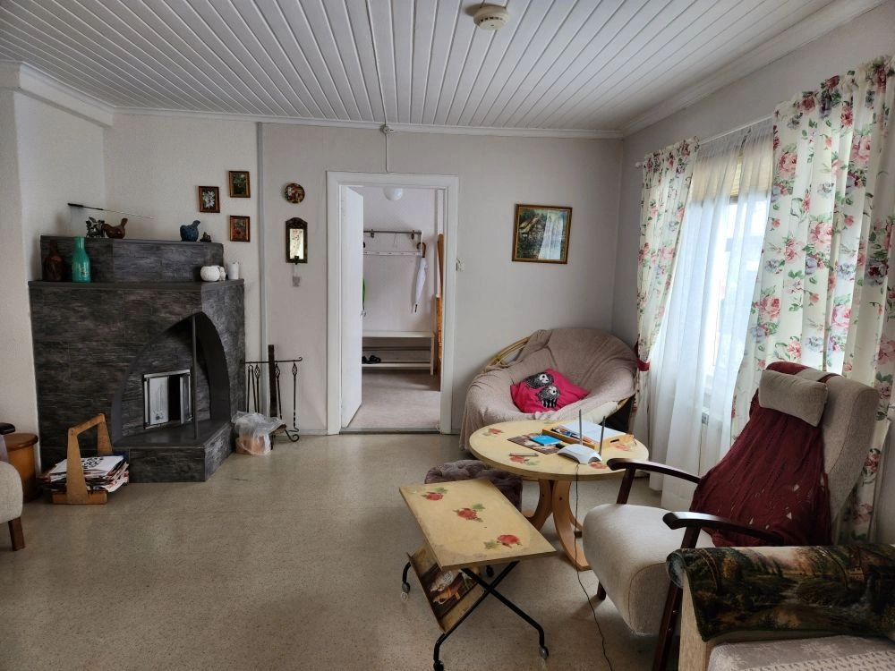 芬兰伊马特拉湖畔 3+1 房屋