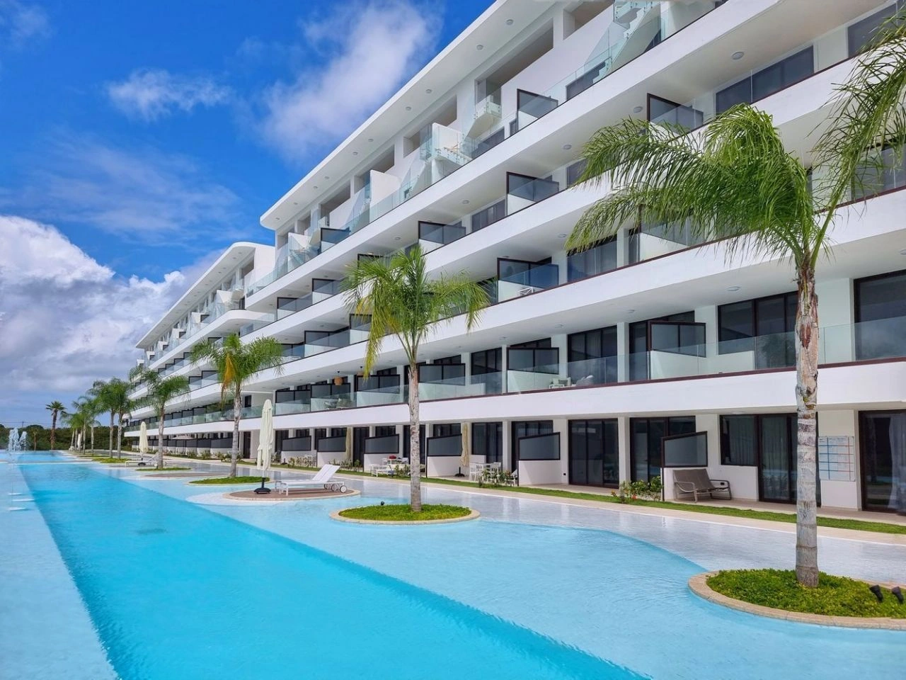 Apartments in Punta Cana in a modern complex with private beach and beach club, Dominican Republic